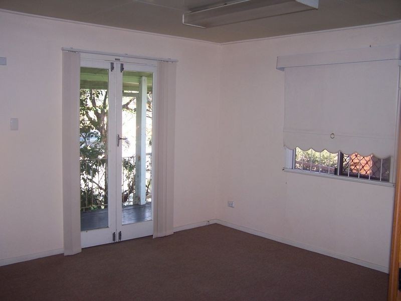 66 Samford Road, Leichhardt QLD 4305