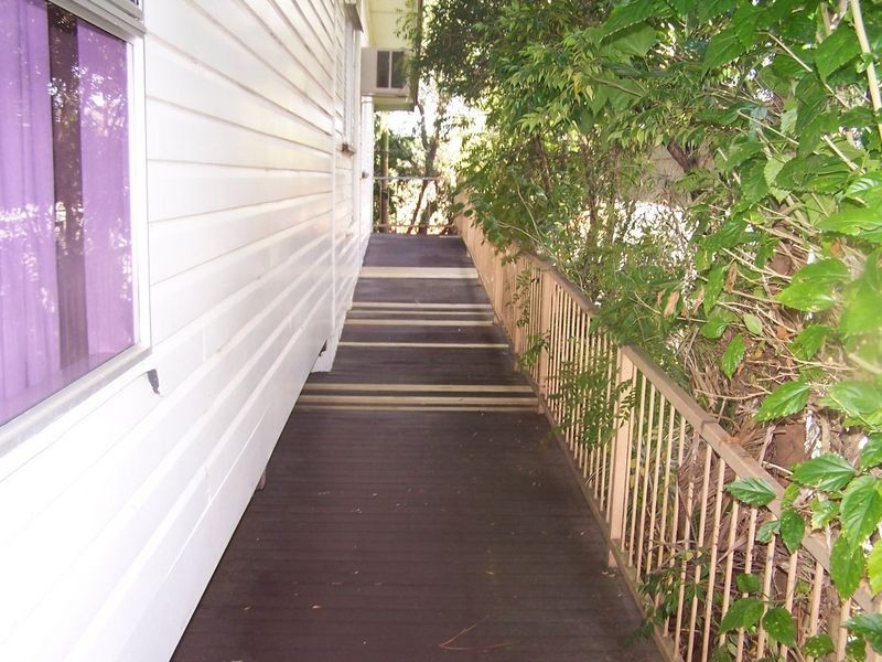 66 Samford Road, Leichhardt QLD 4305