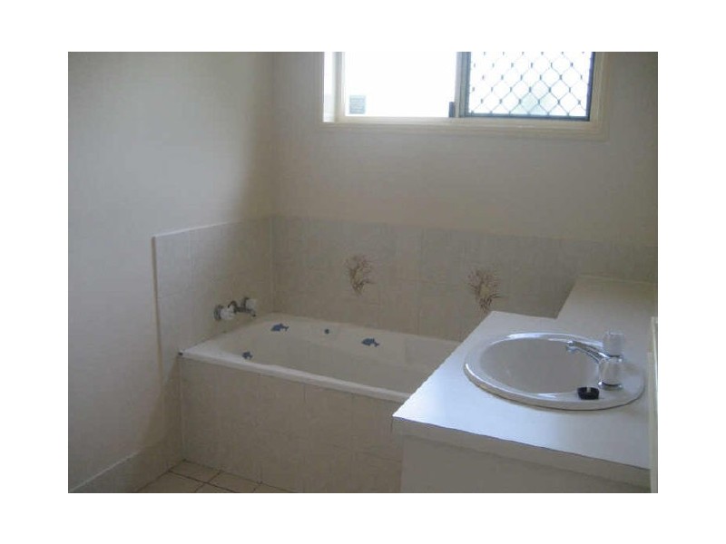 1/30 Cambridge Street, Silkstone QLD 4304