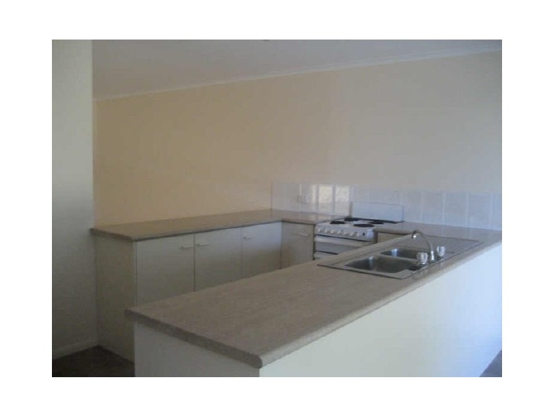 1/30 Cambridge Street, Silkstone QLD 4304