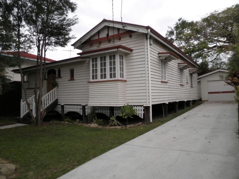75 Glebe Road, Silkstone QLD 4304