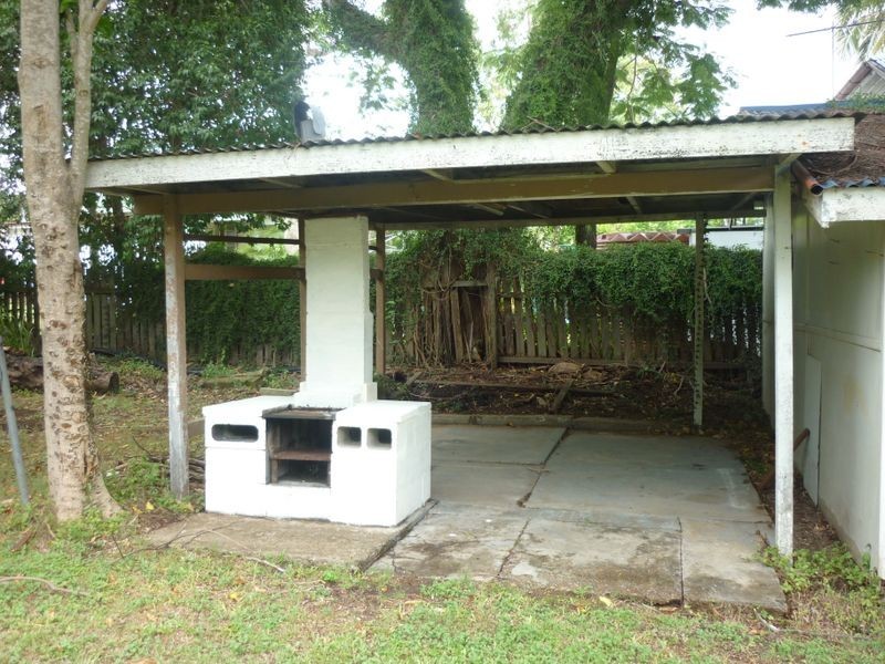 75 Glebe Road, Silkstone QLD 4304