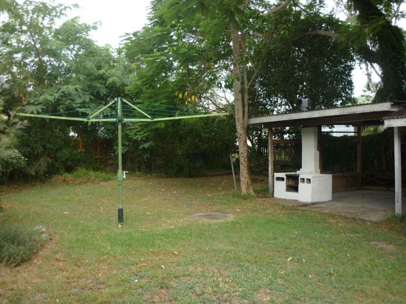 75 Glebe Road, Silkstone QLD 4304