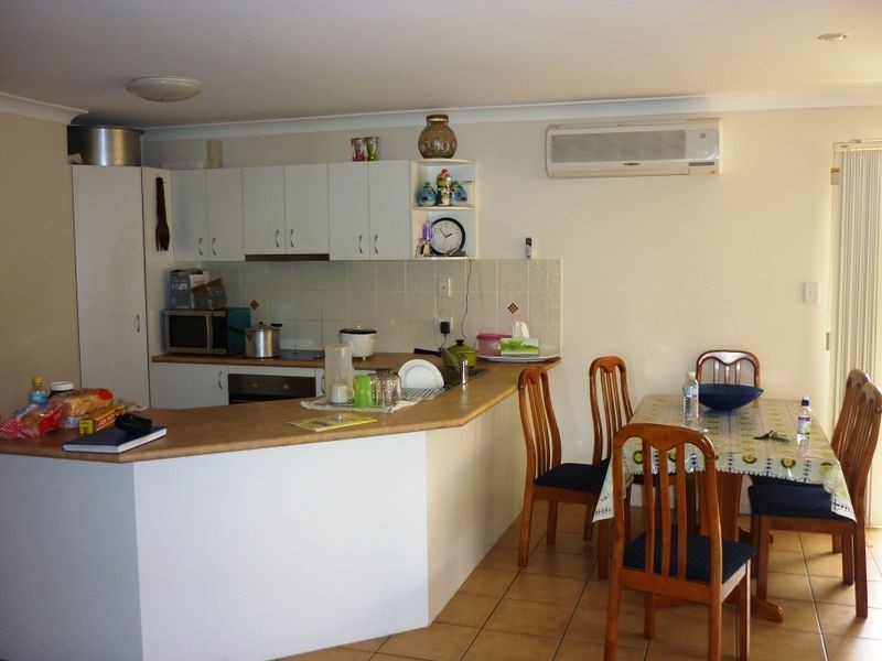 4 Wattle Crescent, Raceview QLD 4305