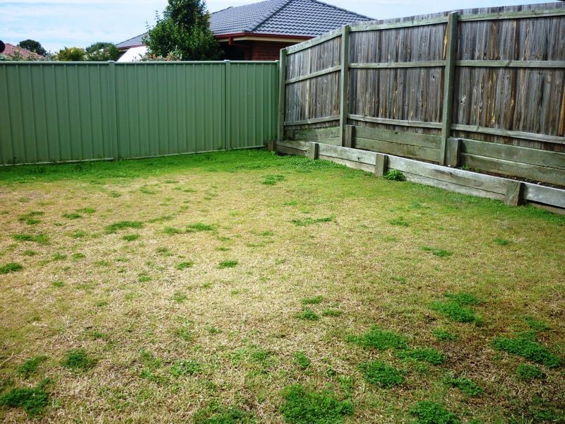 4 Wattle Crescent, Raceview QLD 4305