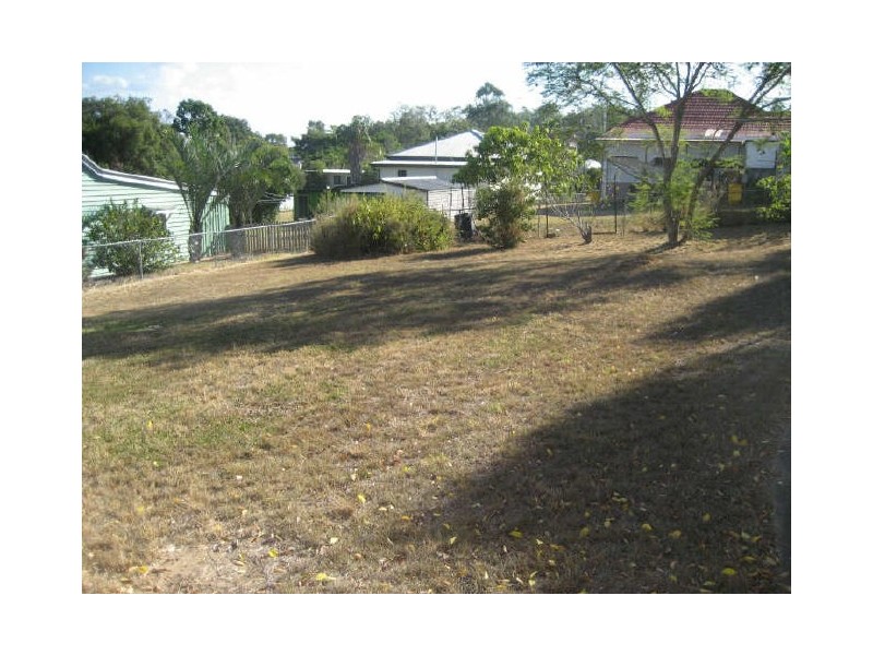 2 Perrett, Bundamba QLD 4304