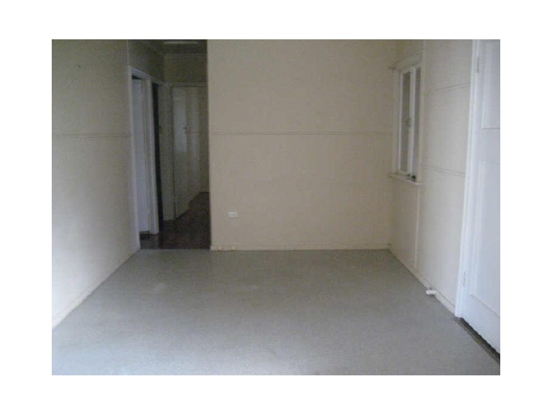 2 Perrett, Bundamba QLD 4304