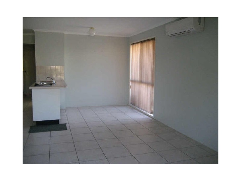 2/17 Sommerfield, Redbank Plains QLD 4301