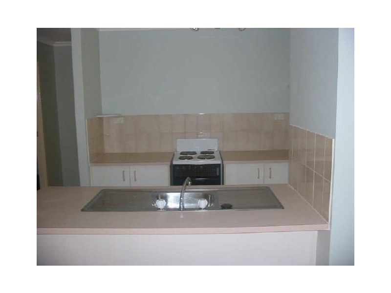 2/17 Sommerfield, Redbank Plains QLD 4301