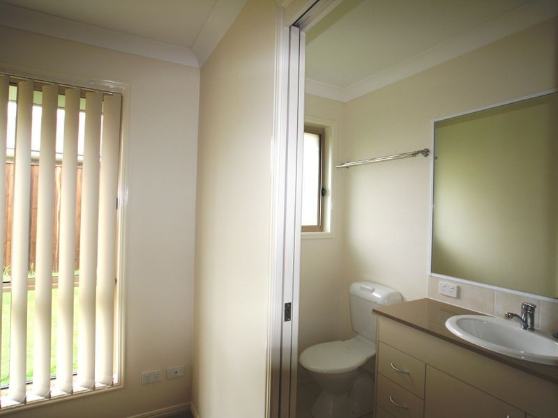 6 Tunstall Place, Brassall QLD 4305