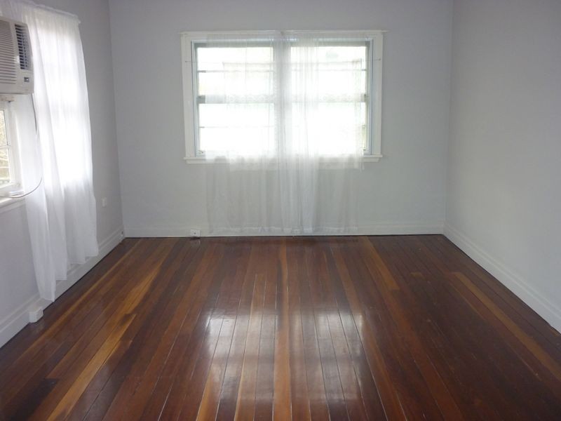 8 Miller Street, North Booval QLD 4304