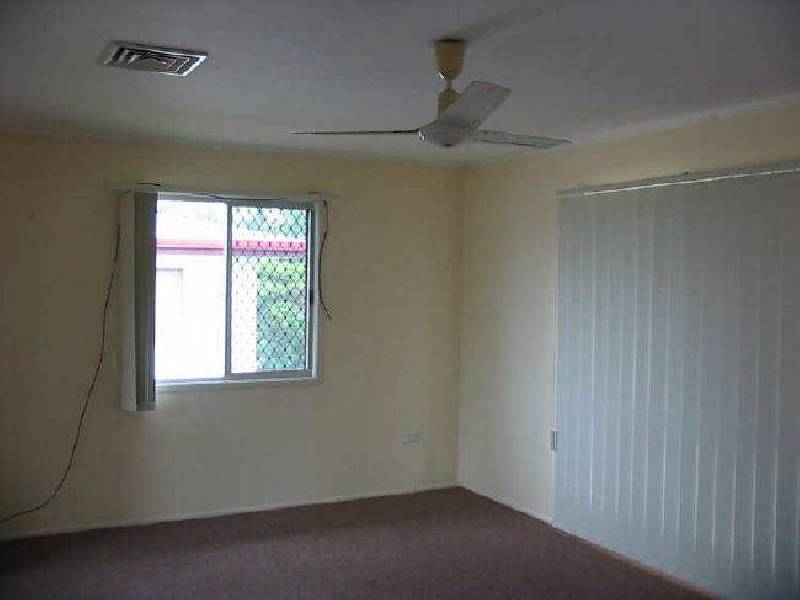 5 Barnes Court, Silkstone QLD 4304