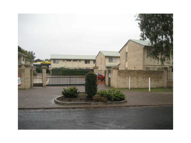 23/12 Bergin St, Booval QLD 4304
