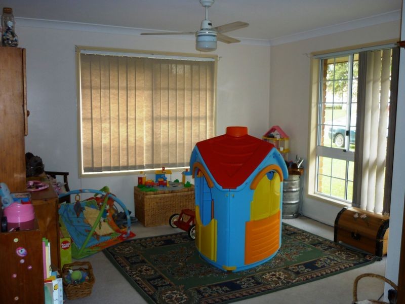 11 Cocos Place, Raceview QLD 4305