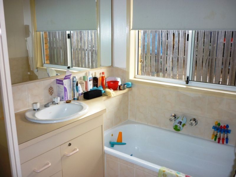 11 Cocos Place, Raceview QLD 4305