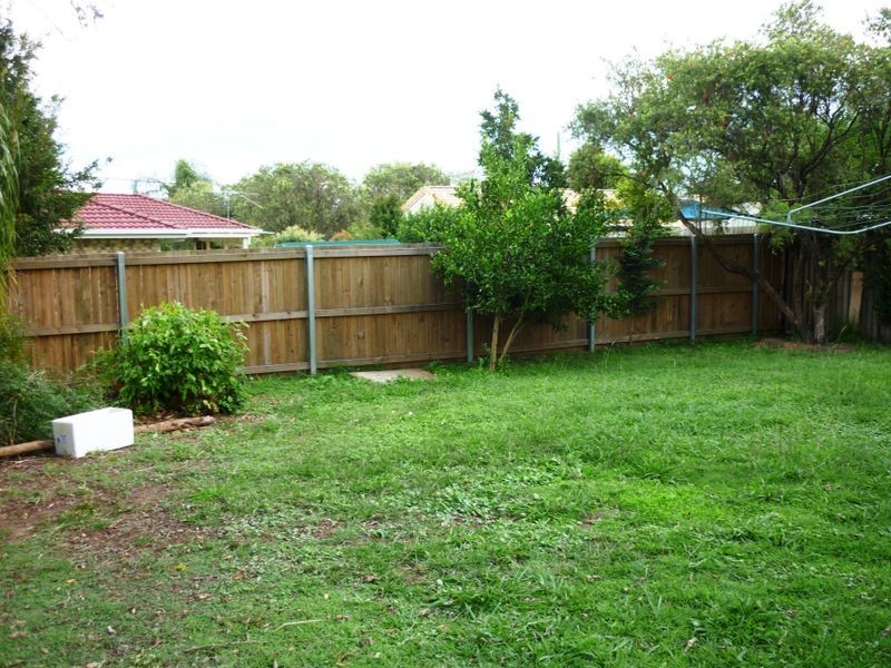11 Cocos Place, Raceview QLD 4305