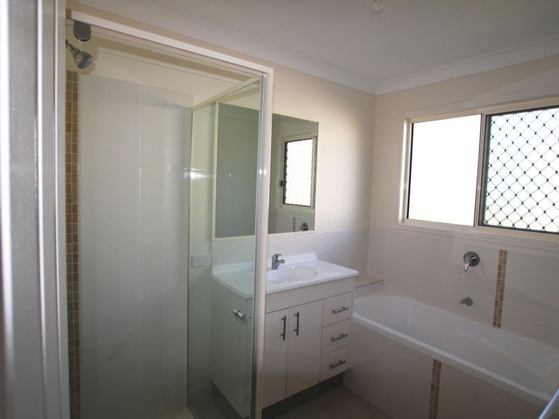 32 Chalmers Place, North Ipswich QLD 4305