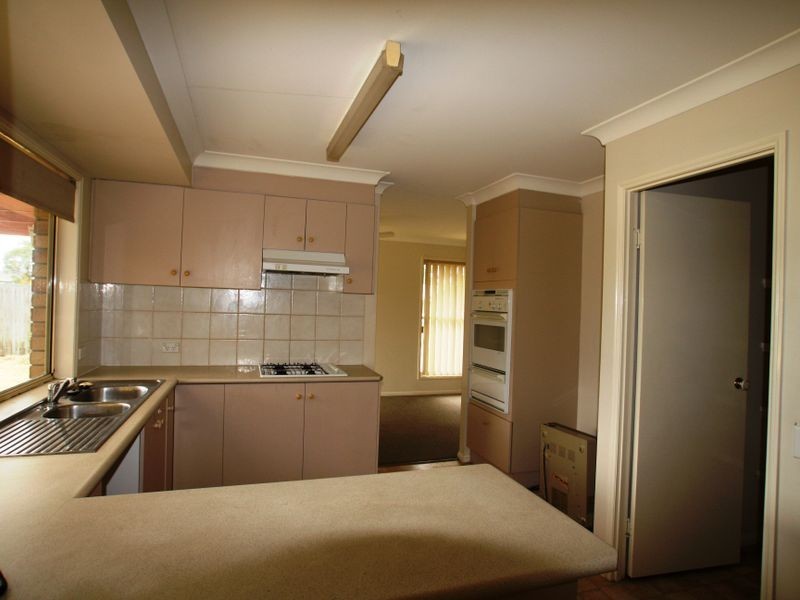 18 Peppercorn Place, Flinders View QLD 4305