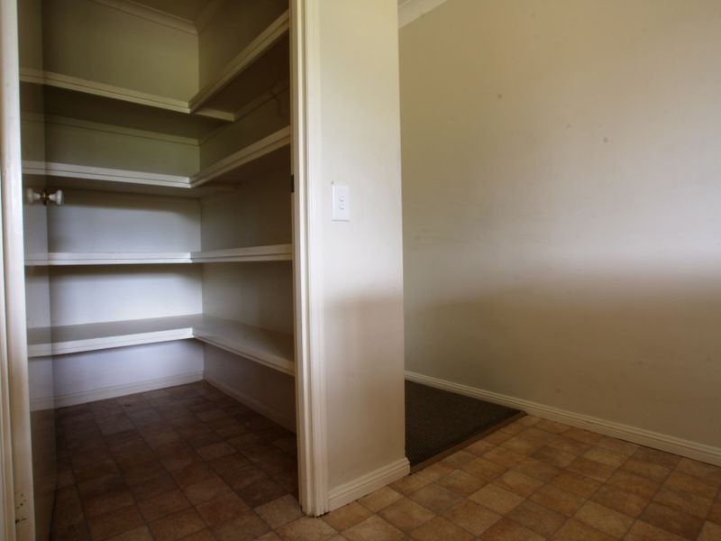 18 Peppercorn Place, Flinders View QLD 4305