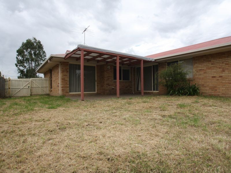 18 Peppercorn Place, Flinders View QLD 4305