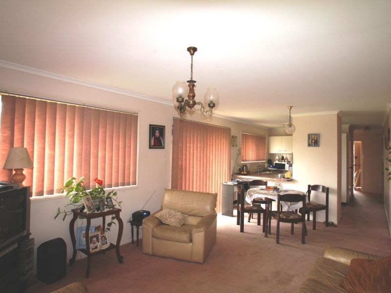 1 & 2/19 Cocos Place, Raceview QLD 4305