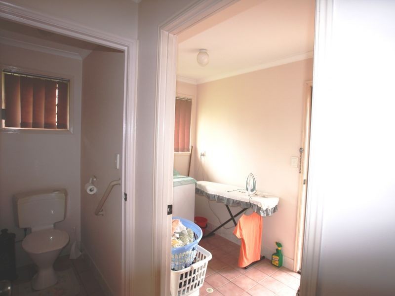 1 & 2/19 Cocos Place, Raceview QLD 4305