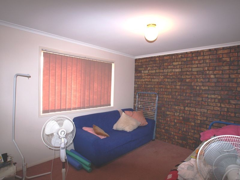 1 & 2/19 Cocos Place, Raceview QLD 4305