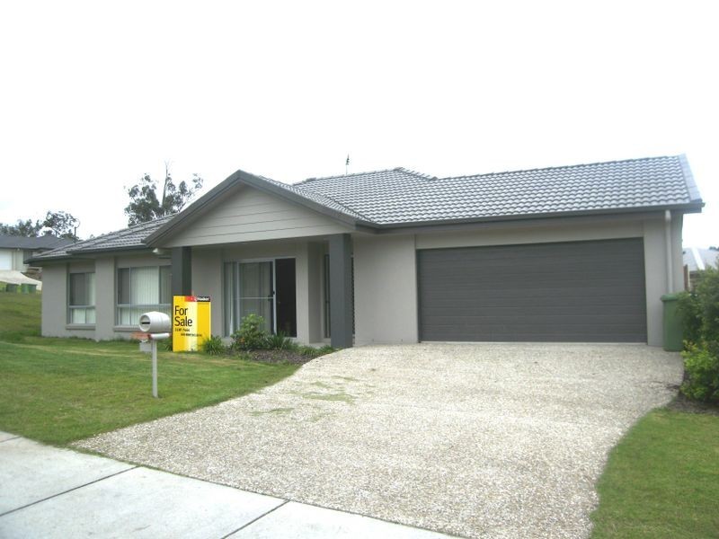 15 Eric Drive, Blackstone QLD 4304