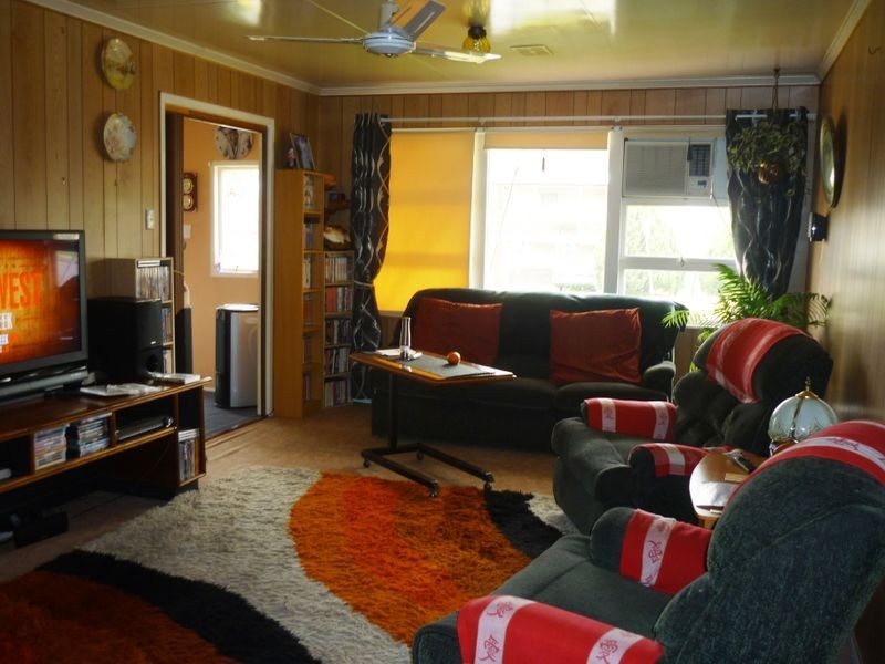 110 Robertson Road, Eastern Heights QLD 4305