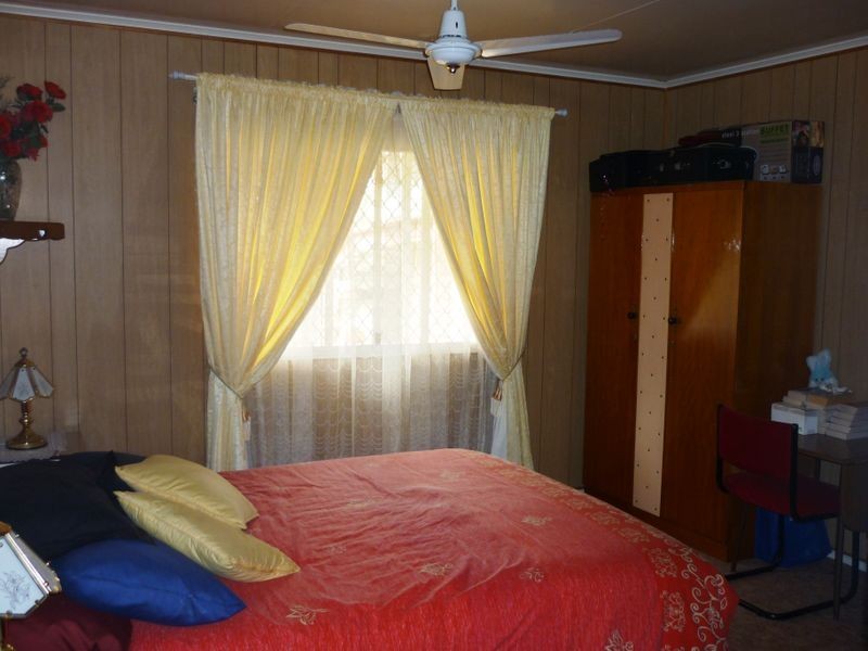 110 Robertson Road, Eastern Heights QLD 4305