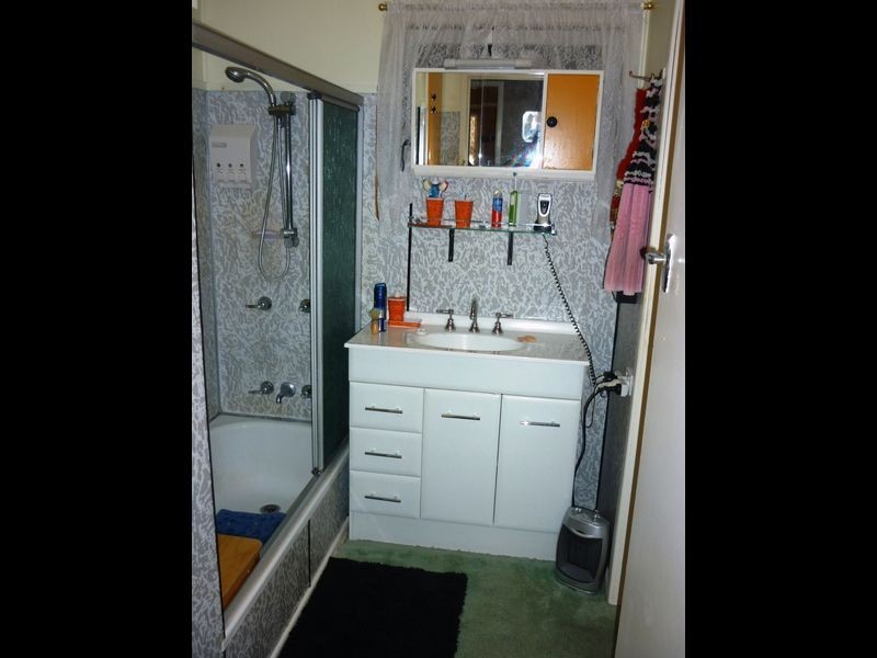 110 Robertson Road, Eastern Heights QLD 4305