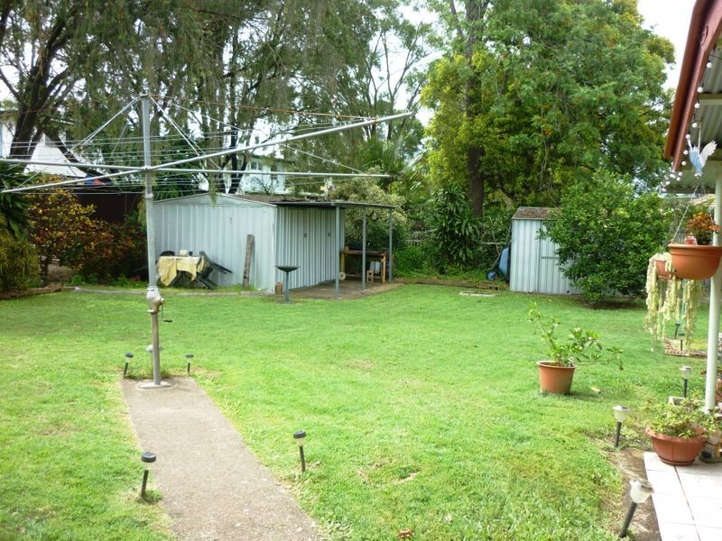 110 Robertson Road, Eastern Heights QLD 4305