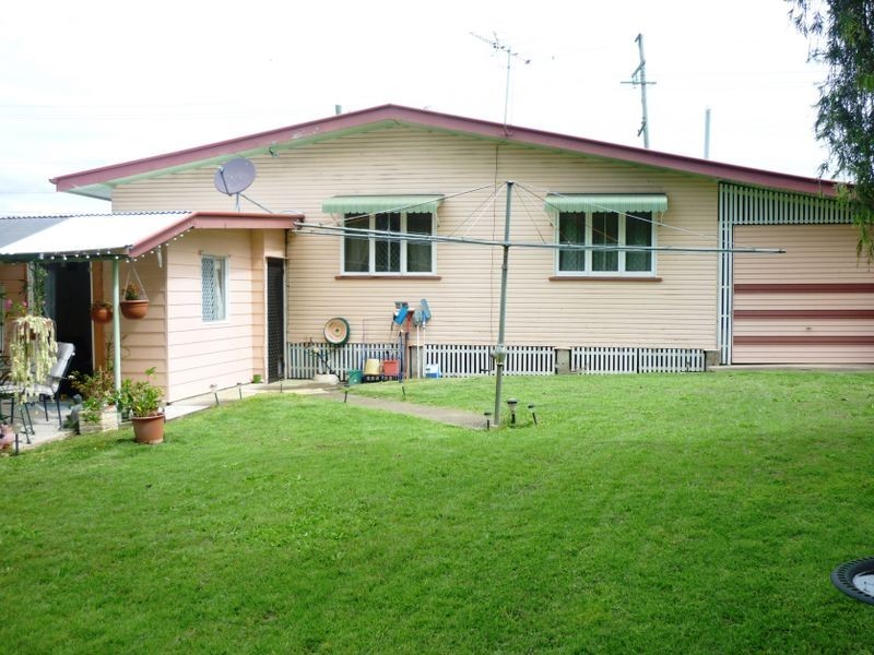 110 Robertson Road, Eastern Heights QLD 4305