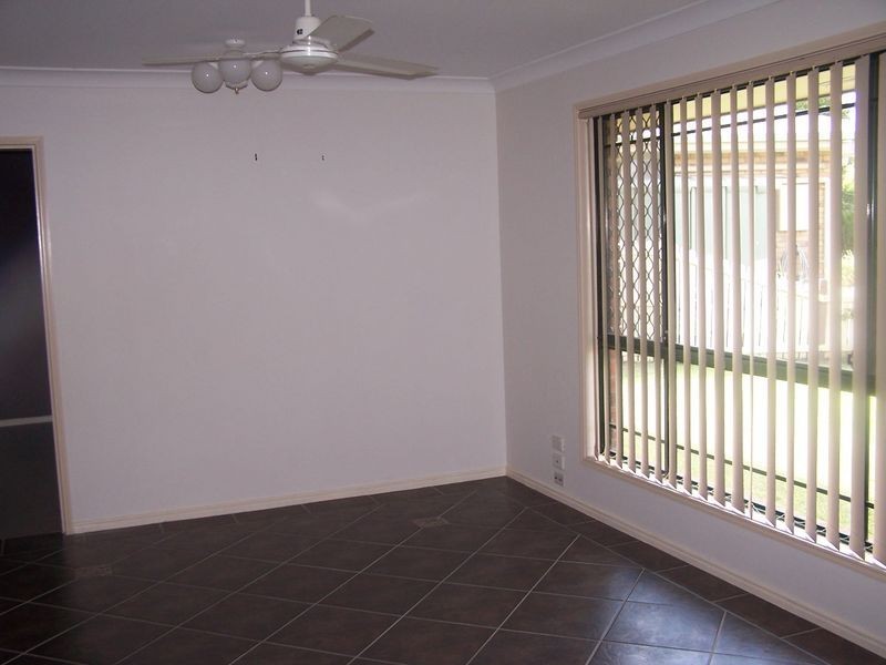 24 Jonquil Circuit, Flinders View QLD 4305