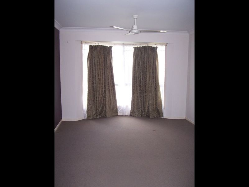 24 Jonquil Circuit, Flinders View QLD 4305