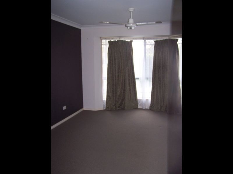24 Jonquil Circuit, Flinders View QLD 4305