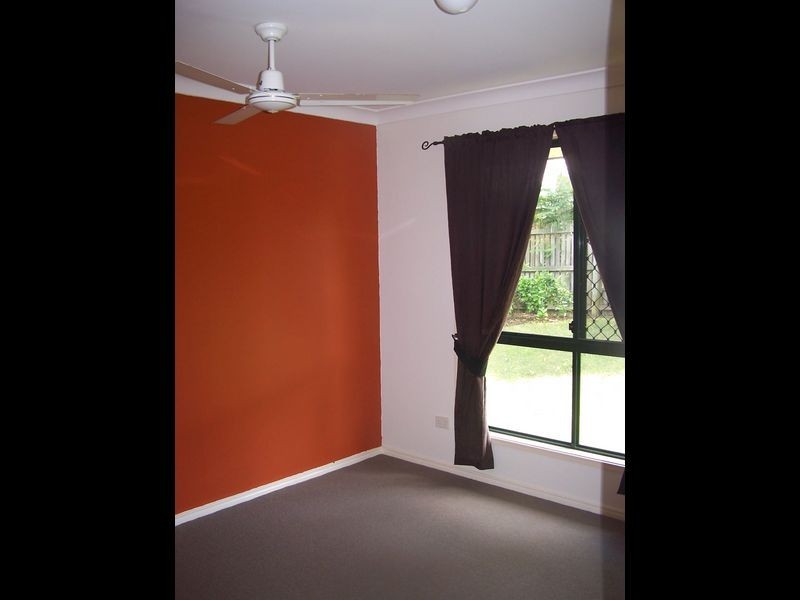 24 Jonquil Circuit, Flinders View QLD 4305