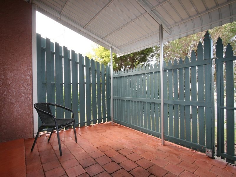 1/61 South Station Road, Booval QLD 4304