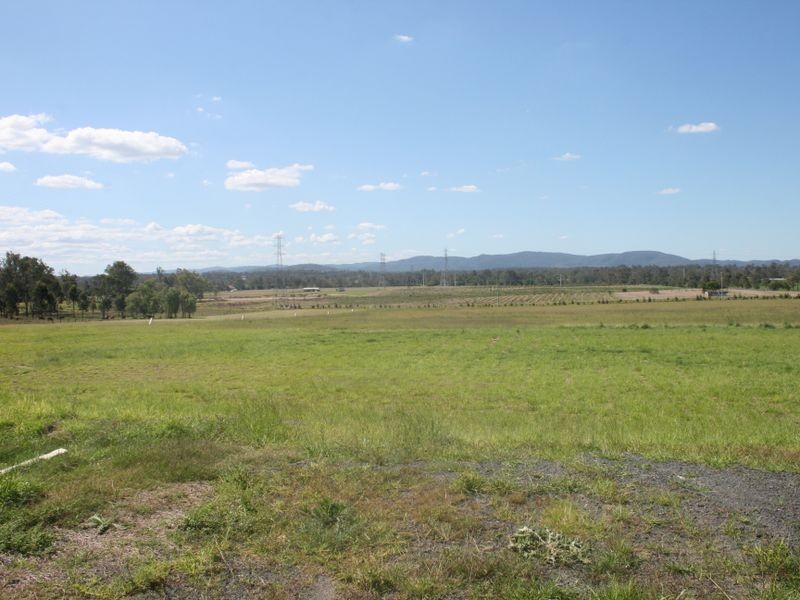1 Stathis Place, Bundamba QLD 4304