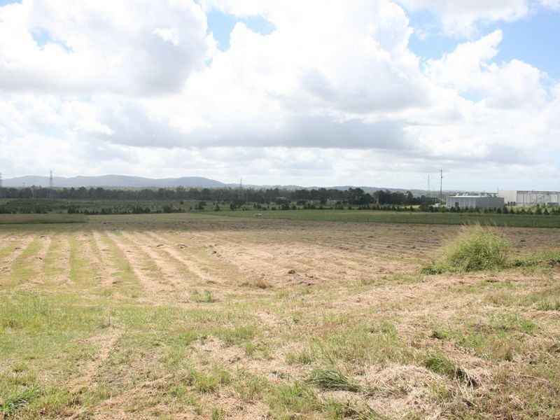 1 Stathis Place, Bundamba QLD 4304