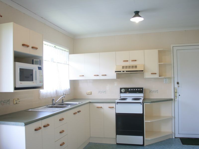 9 Tennyson Street, Strathpine QLD 4500