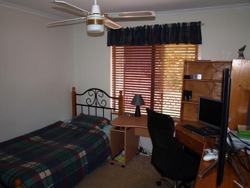 11 Diosma Close, Yamanto QLD 4305