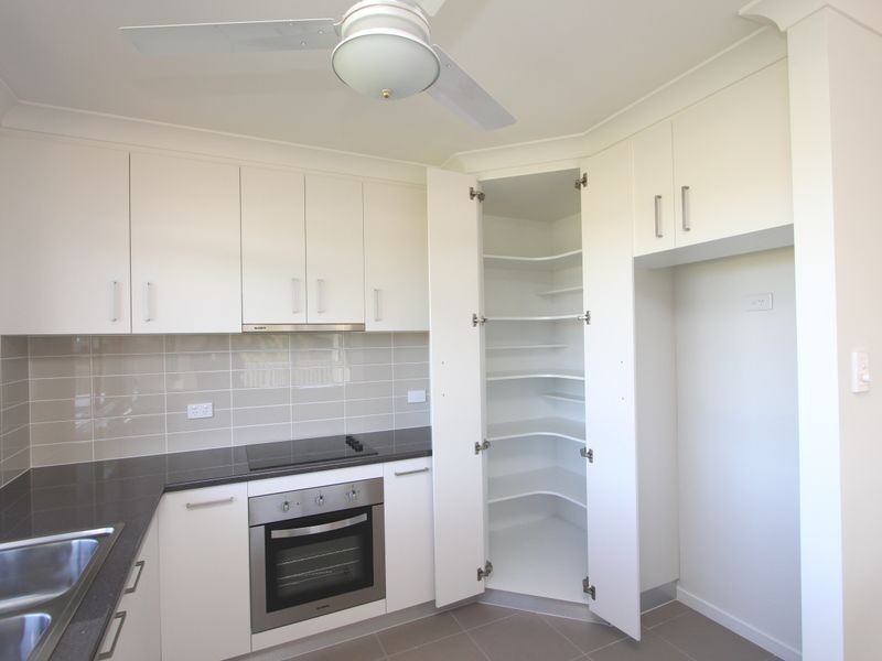 54 Thompson St, Silkstone QLD 4304