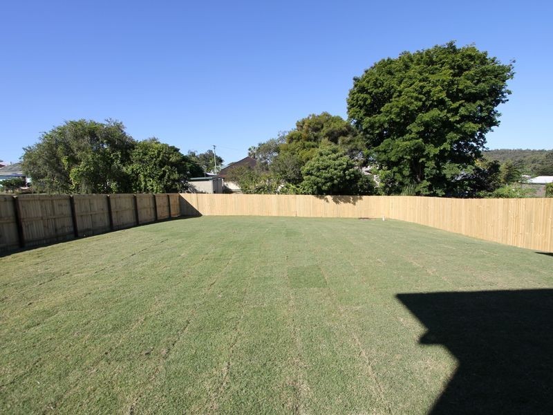 54 Thompson St, Silkstone QLD 4304