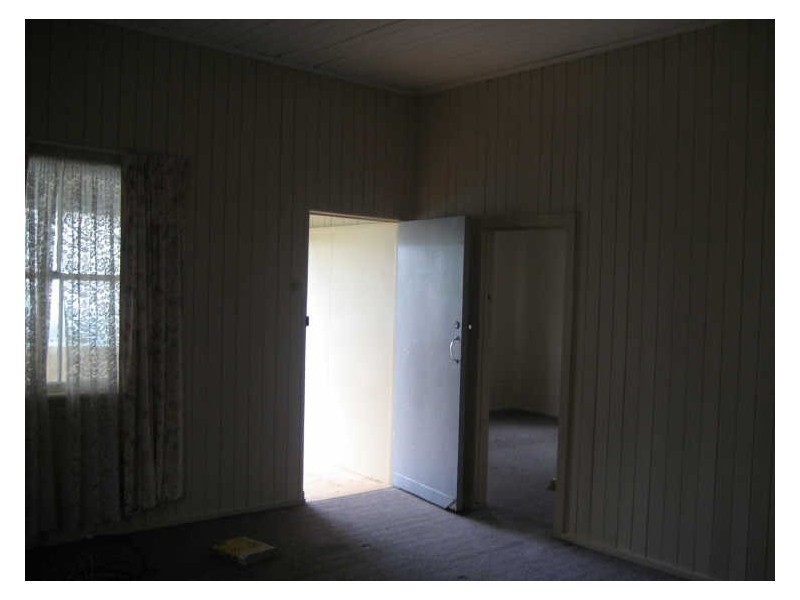 9 Agnes Street, Bundamba QLD 4304