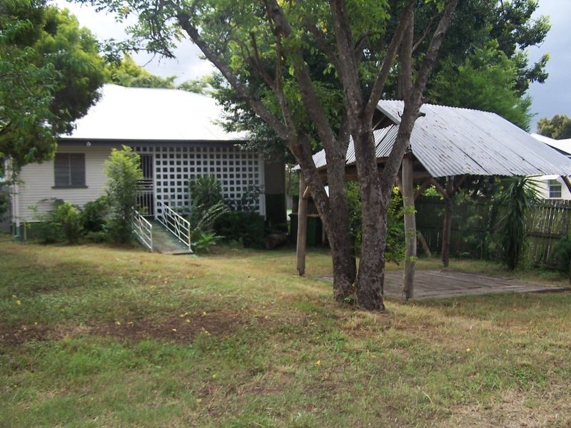 42 Whitehill Road, Eastern Heights QLD 4305