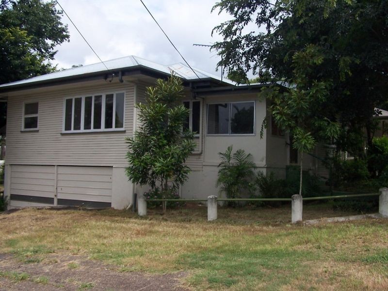 42 Whitehill Road, Eastern Heights QLD 4305