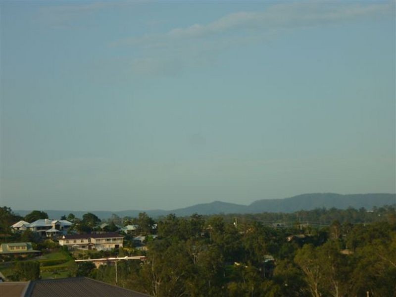 15 Dior Place, Wulkuraka QLD 4305