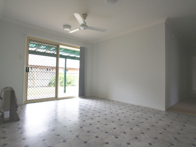 10 John Staines Crescent, North Ipswich QLD 4305