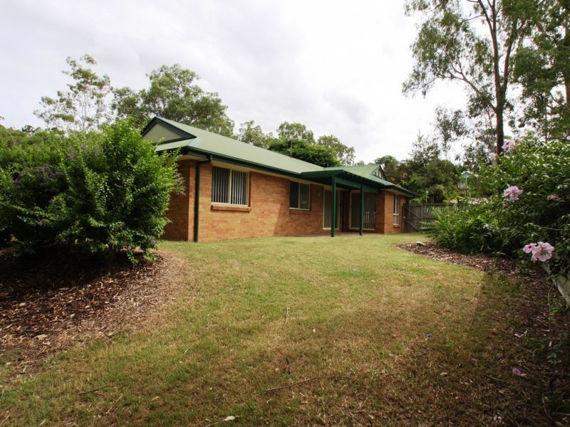 10 John Staines Crescent, North Ipswich QLD 4305